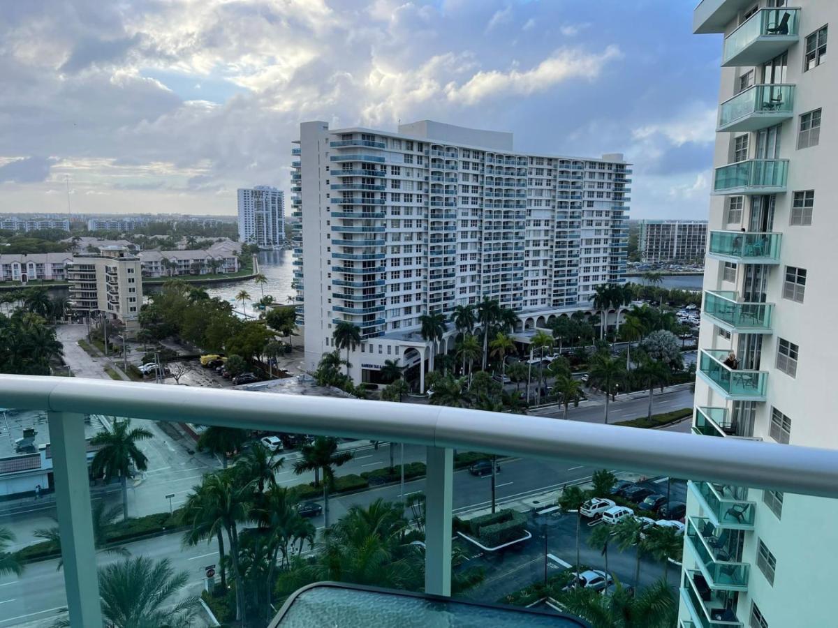 Hollywood On Beach Apartment Eksteriør bilde